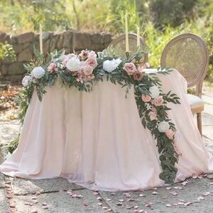Elegant Floral Table Garland with Pink and White Roses